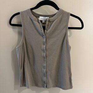 Witchery Women's Sleeveless Olive Green Button-Down Top